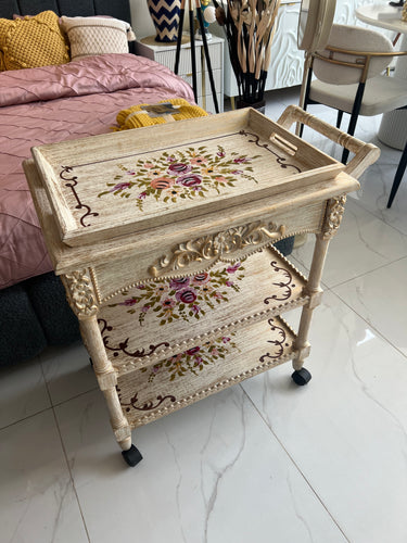 Hand painted trolley 04