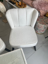 Luna Chair Boucle White with table