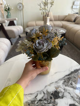 Ceramic Gold planter 08