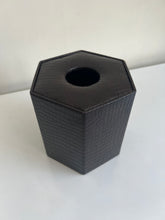 Leather Tissue box round 03