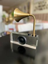 Gramophone crystal