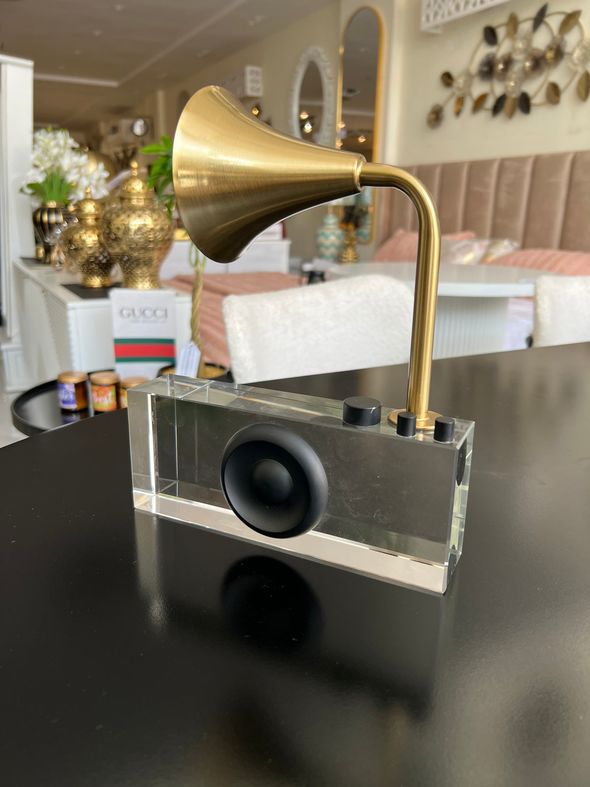 Gramophone crystal