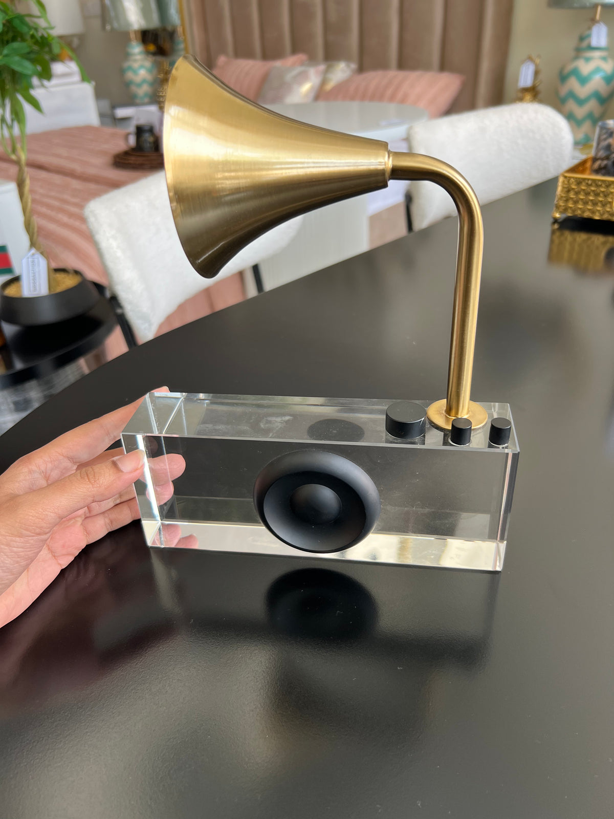 Gramophone crystal
