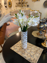 Artificial lilly flower stem