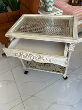 Hand painted trolley 01