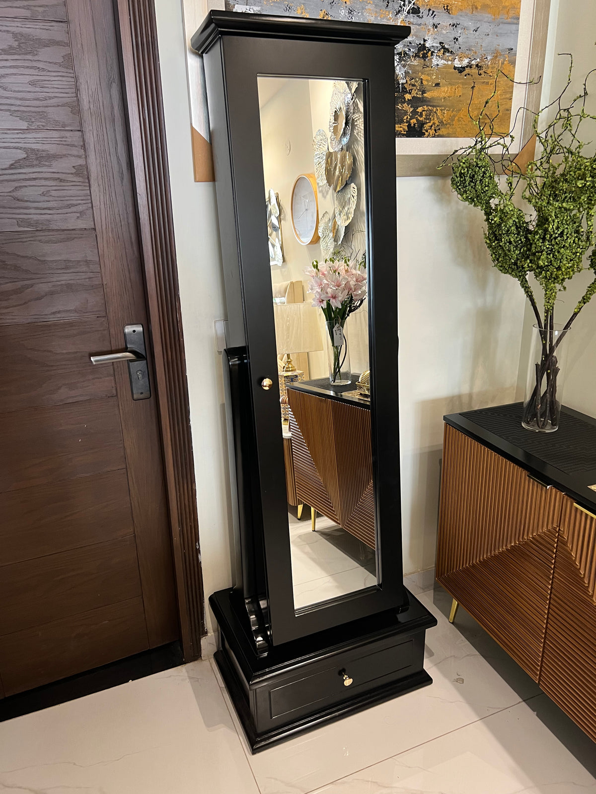Rocky standing Mirror