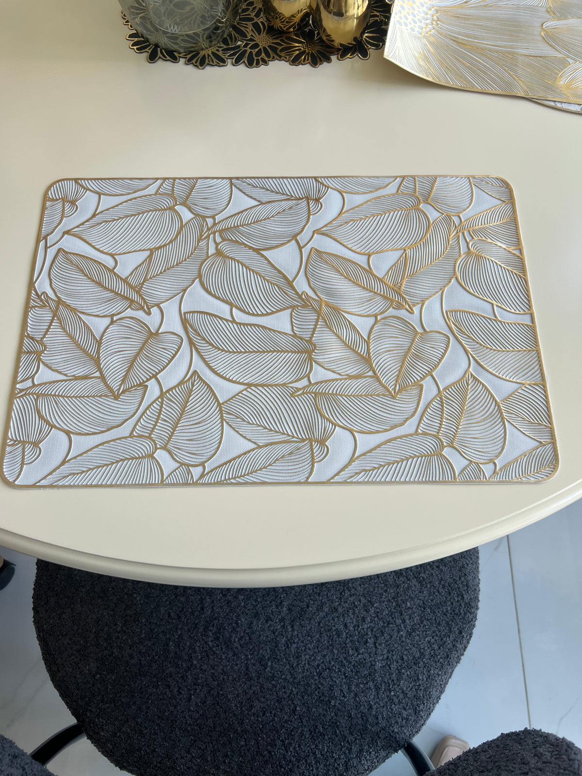 Table Mat 06