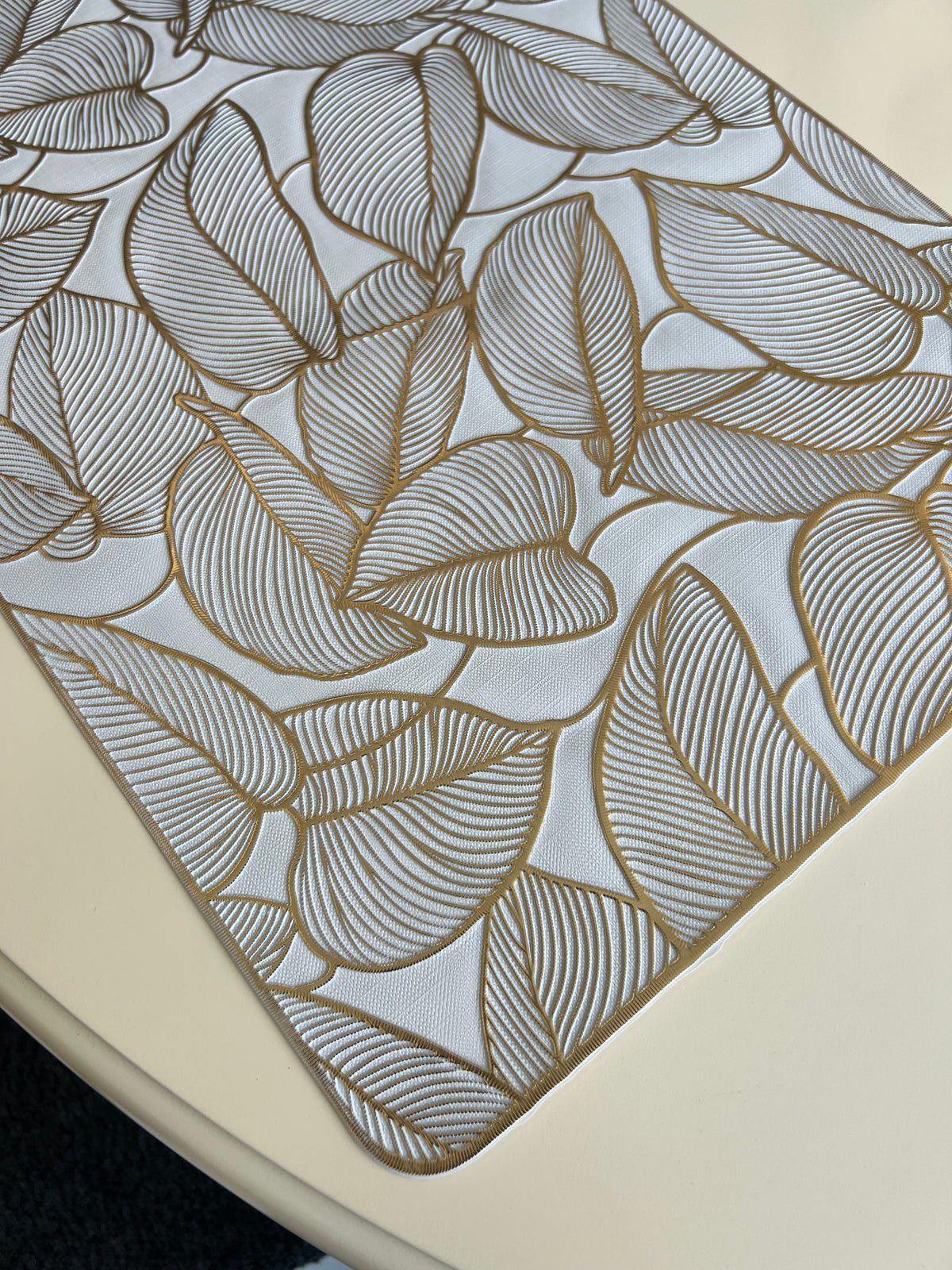 Table Mat 06
