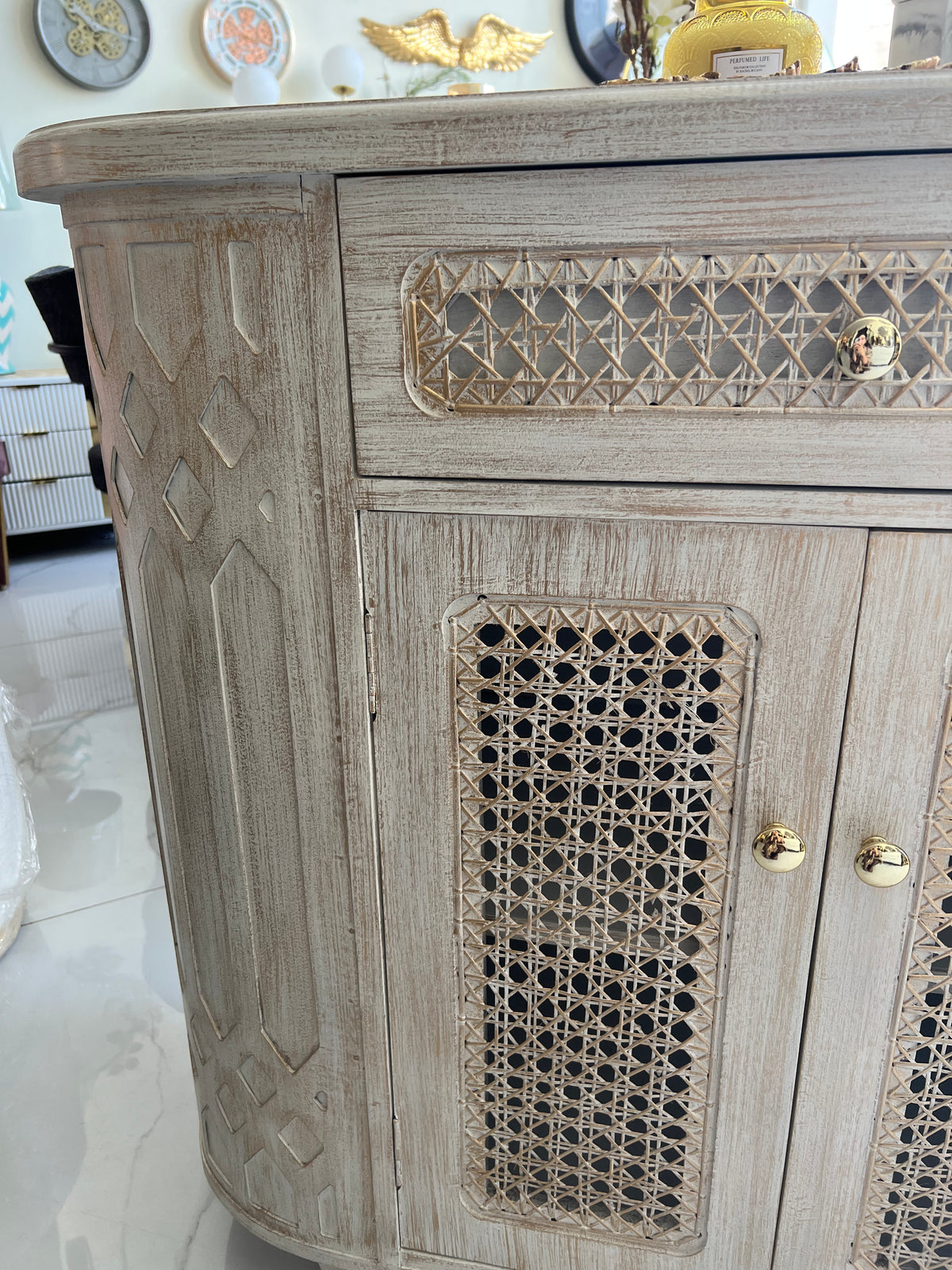 Antique White Chester