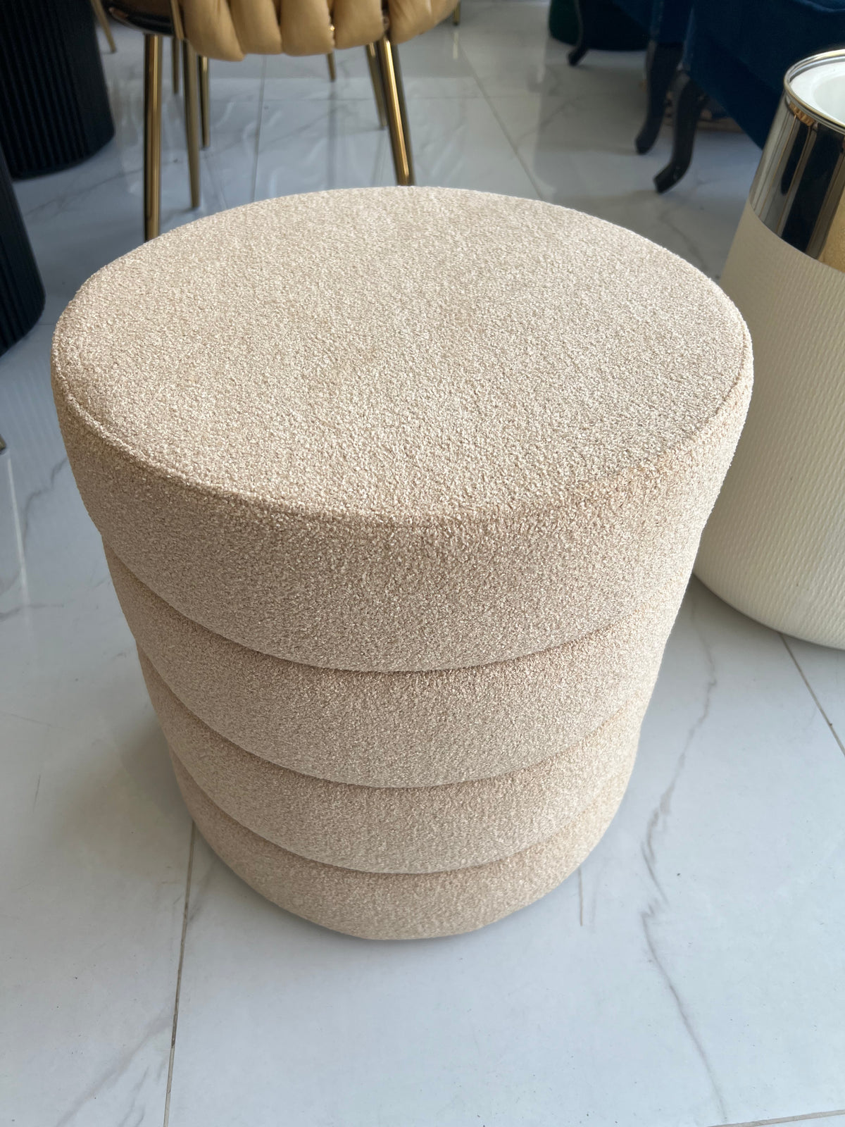 Boucle Premium round Stool Beige 0011