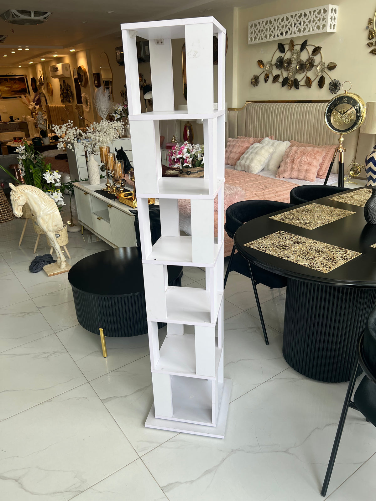 Anatonio Rotating shelf