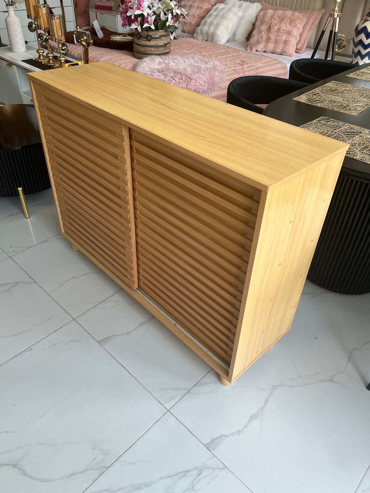 Alcantara shoerack Light brown