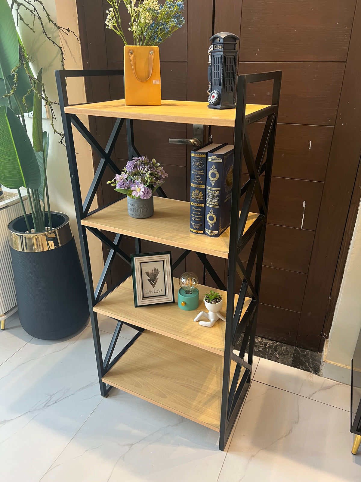 Lily Standing shelf
