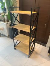 Lily Standing shelf