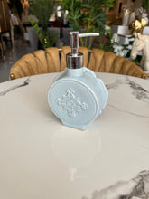 Soap dispenser 04