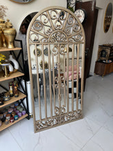 Jane Mirror