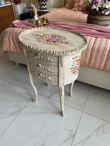 Lavinia Victorian Table 02
