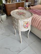 Lavinia Victorian Table 02