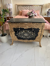 Twilight Botanica Console