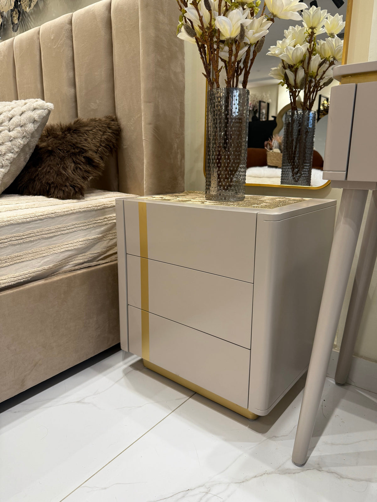 Harry Side Table