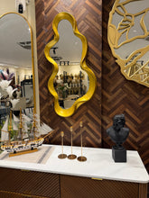 Irregular mirror WV7