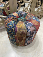 Akber Stool