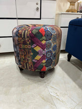 Akber Stool