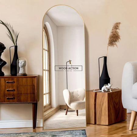 Mirror and consoles