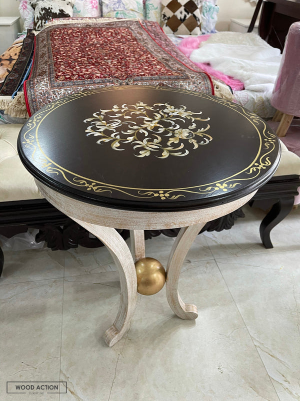 Edda Entrance Table