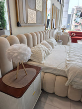 Royal puff Bed