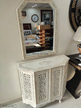 Shahi Mirror Console